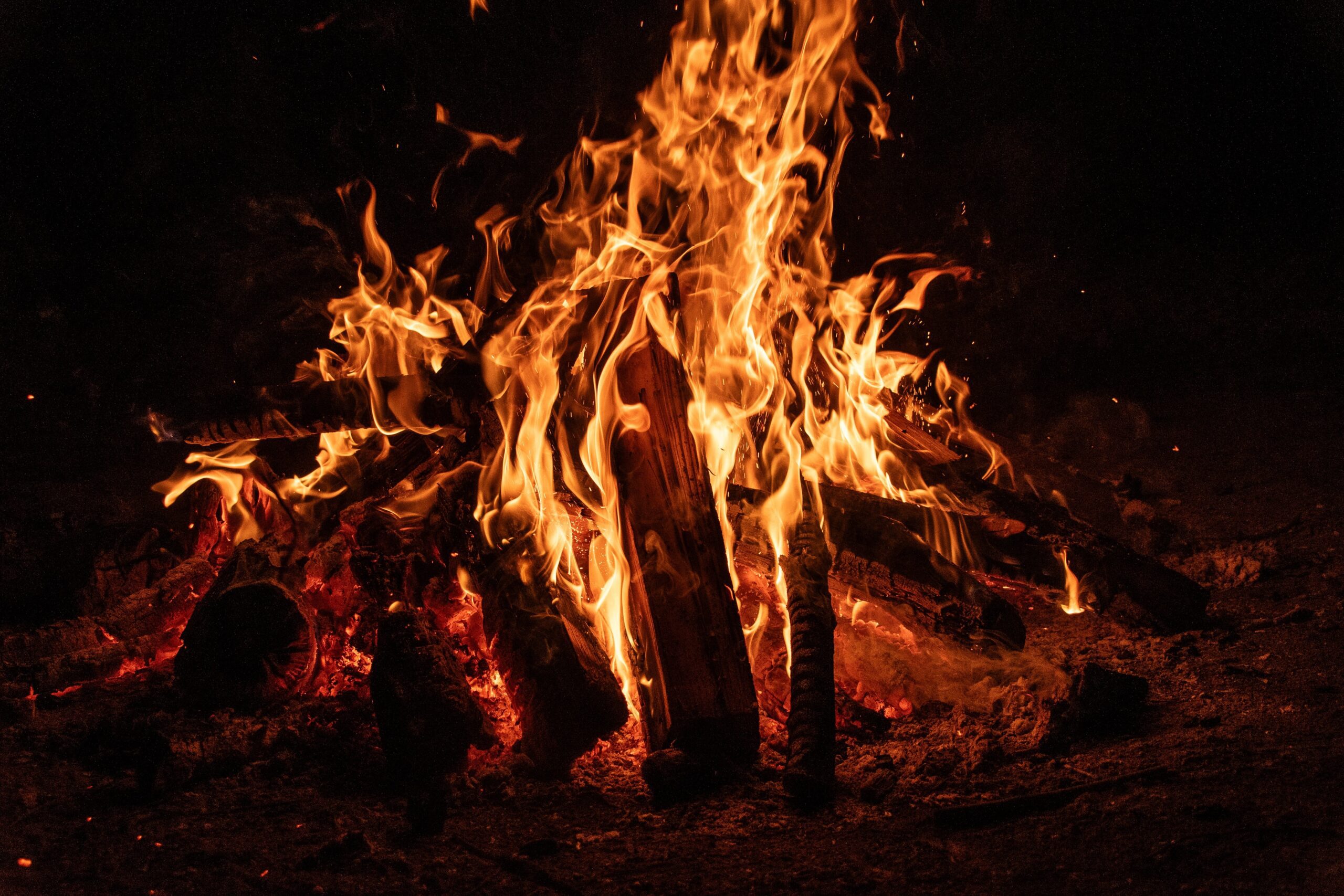 wal_172619-campfire-8081877